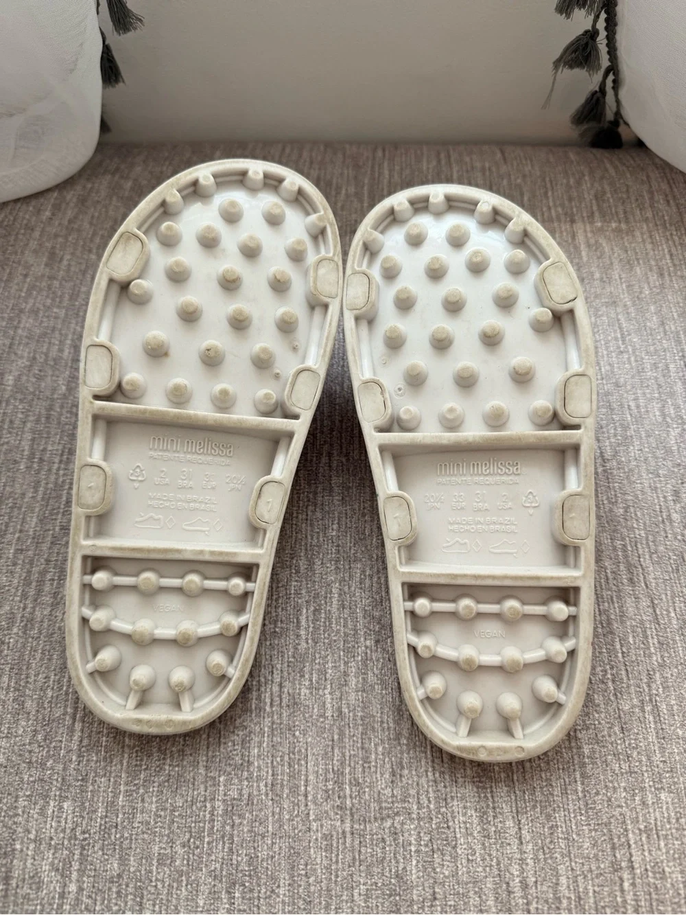Mini Melissa White Slide Sandals with Colorful Speckle Print size 2